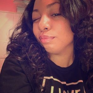 Meet your Posher, Natasha